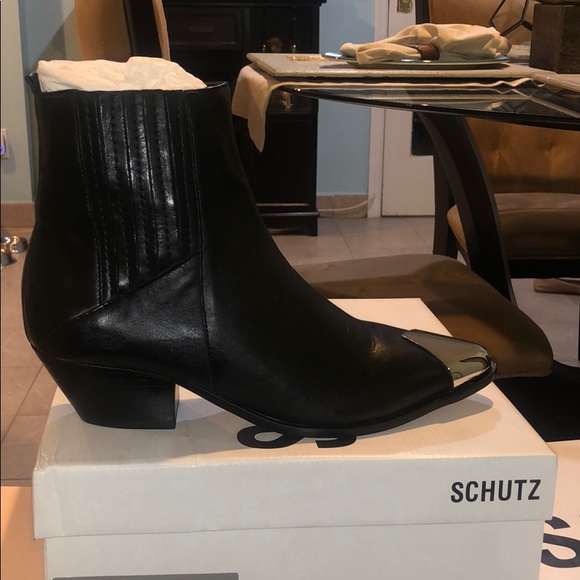 Schutz Luccyen cap toe bootie. BRAND NEW - Picture 5 of 6